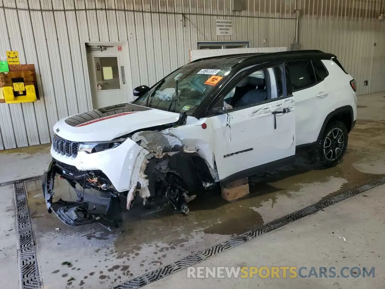1 Photograph of a damaged car 3C4NJDDN9RT144758 JEEP COMPASS 2024