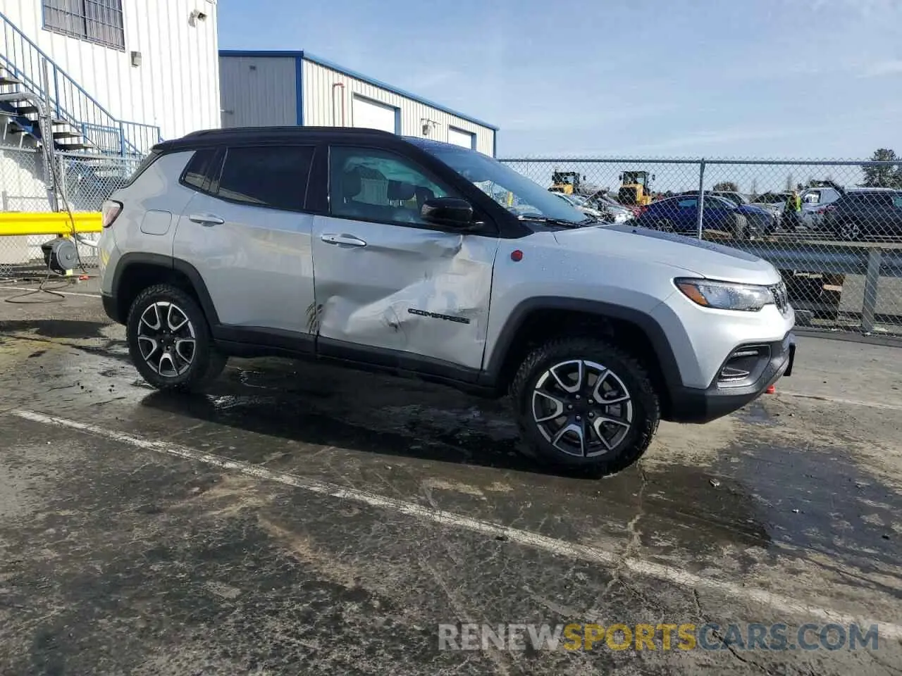 4 Photograph of a damaged car 3C4NJDDN9RT144954 JEEP COMPASS 2024