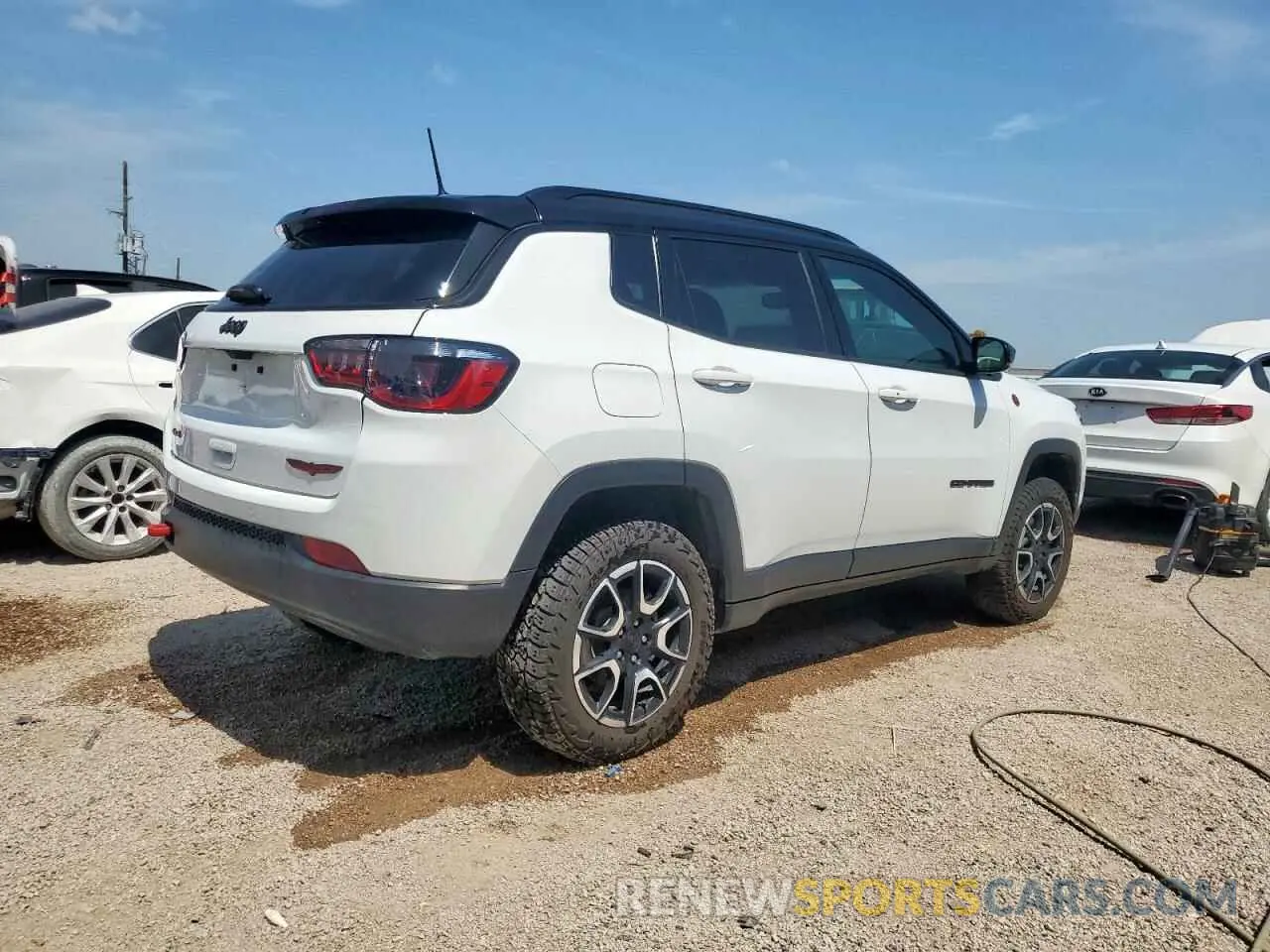3 Photograph of a damaged car 3C4NJDDN9RT161009 JEEP COMPASS 2024