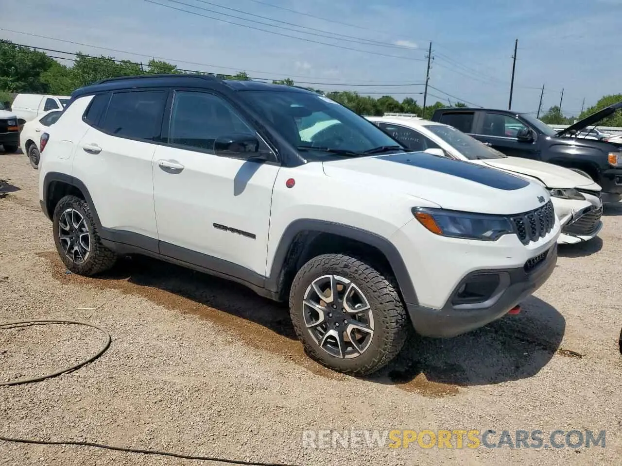 4 Photograph of a damaged car 3C4NJDDN9RT161009 JEEP COMPASS 2024