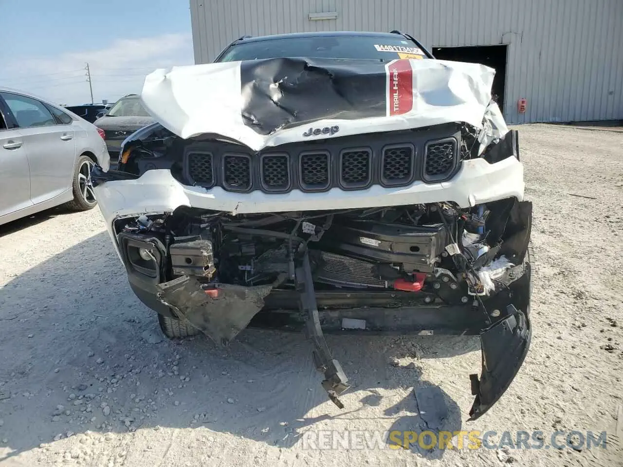 5 Photograph of a damaged car 3C4NJDDN9RT596516 JEEP COMPASS 2024