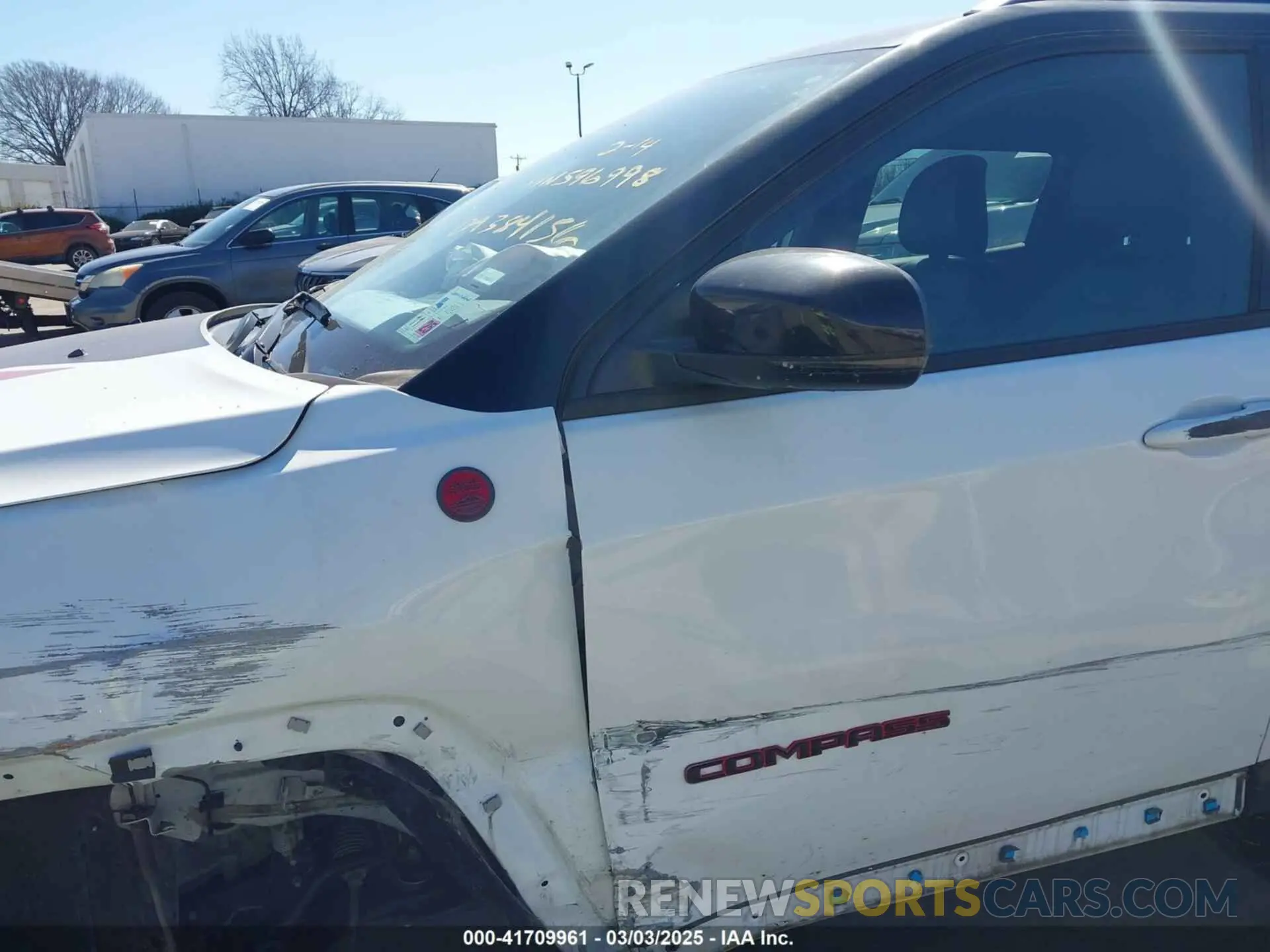 17 Photograph of a damaged car 3C4NJDDN9RT596998 JEEP COMPASS 2024