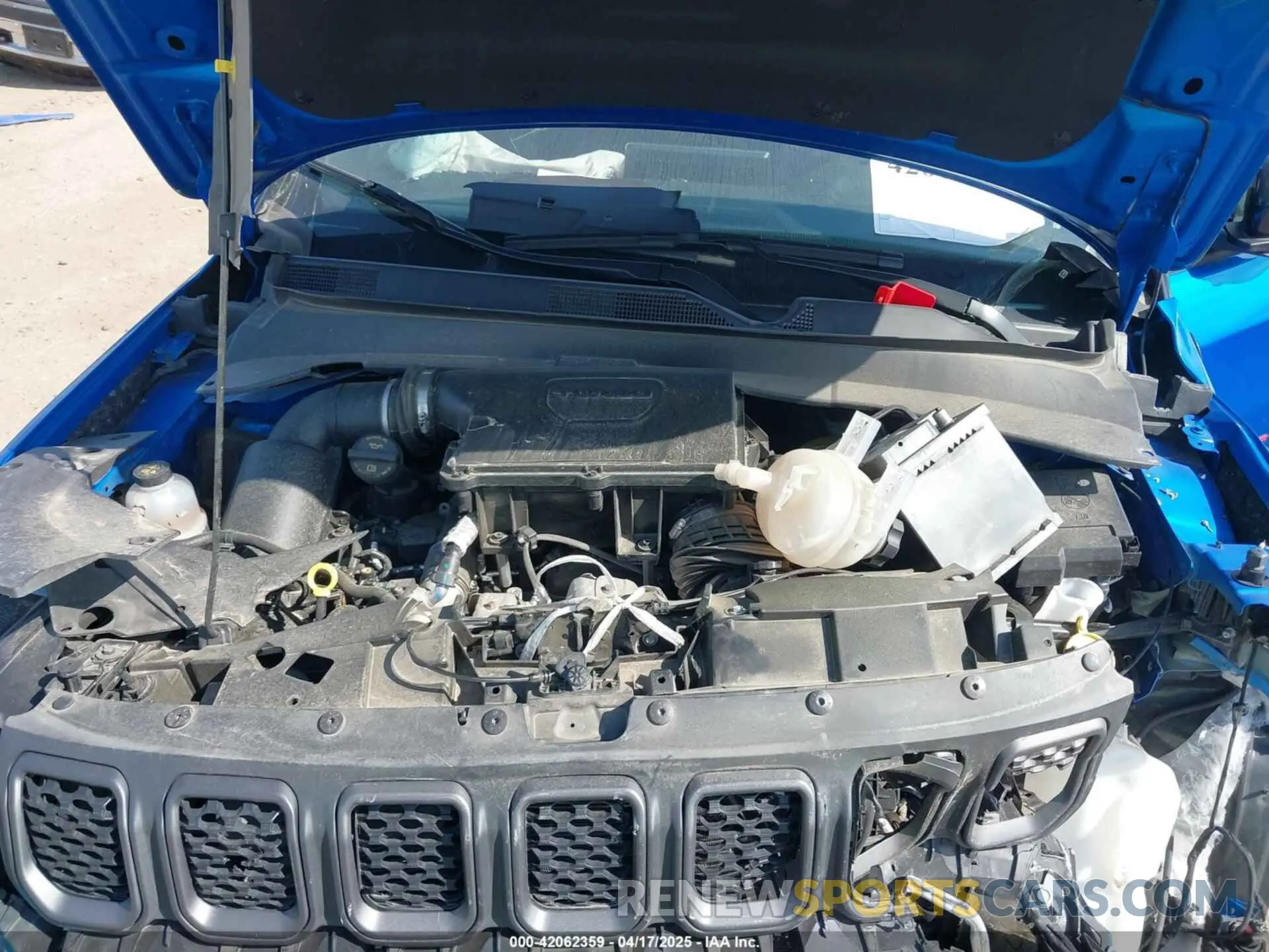 10 Photograph of a damaged car 3C4NJDDNXRT610584 JEEP COMPASS 2024