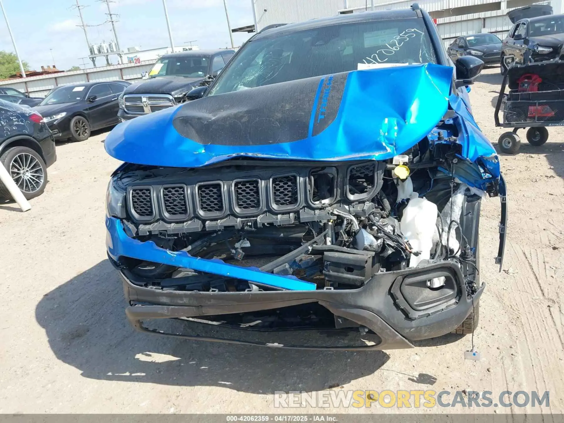 11 Photograph of a damaged car 3C4NJDDNXRT610584 JEEP COMPASS 2024