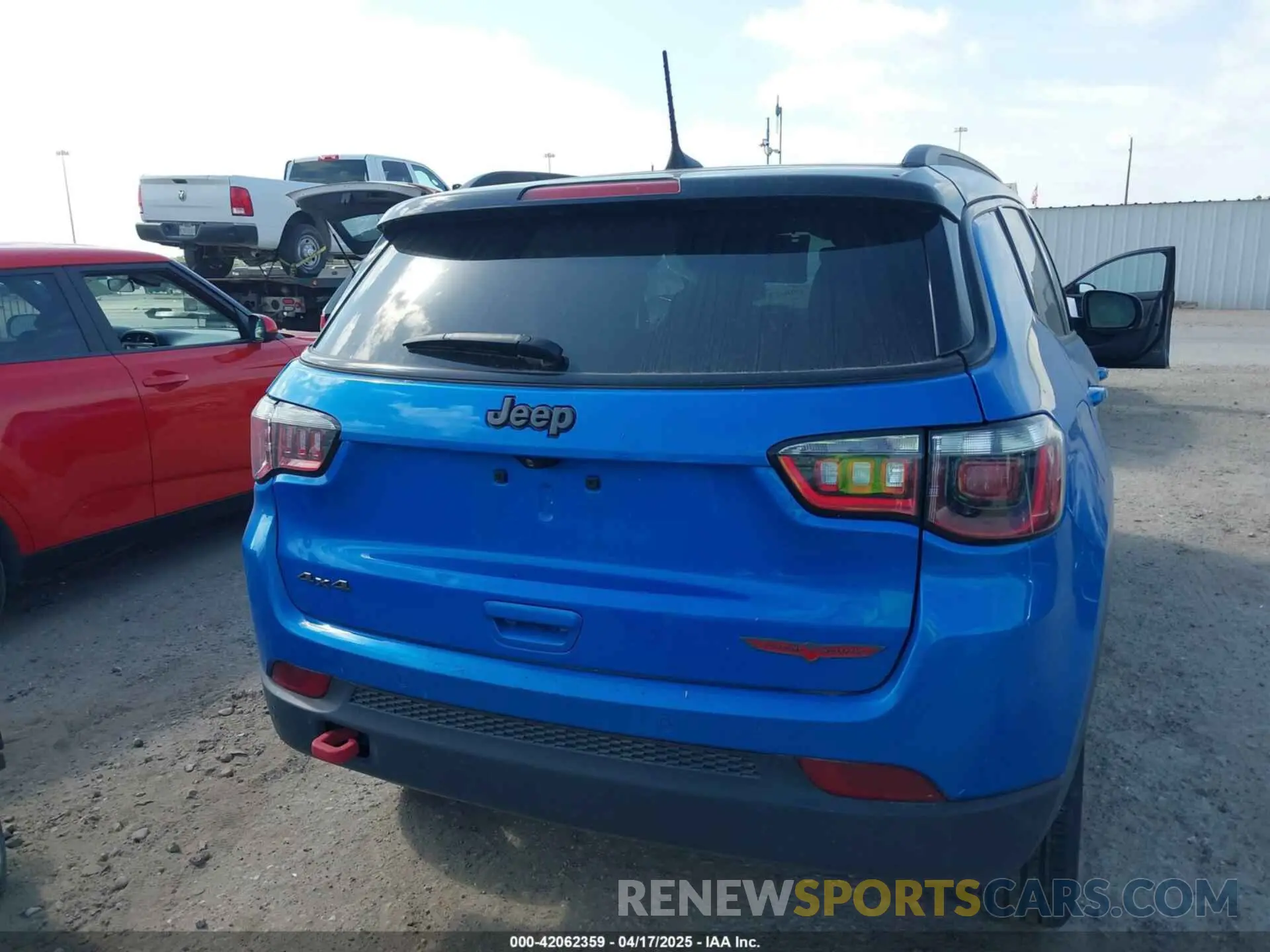15 Photograph of a damaged car 3C4NJDDNXRT610584 JEEP COMPASS 2024