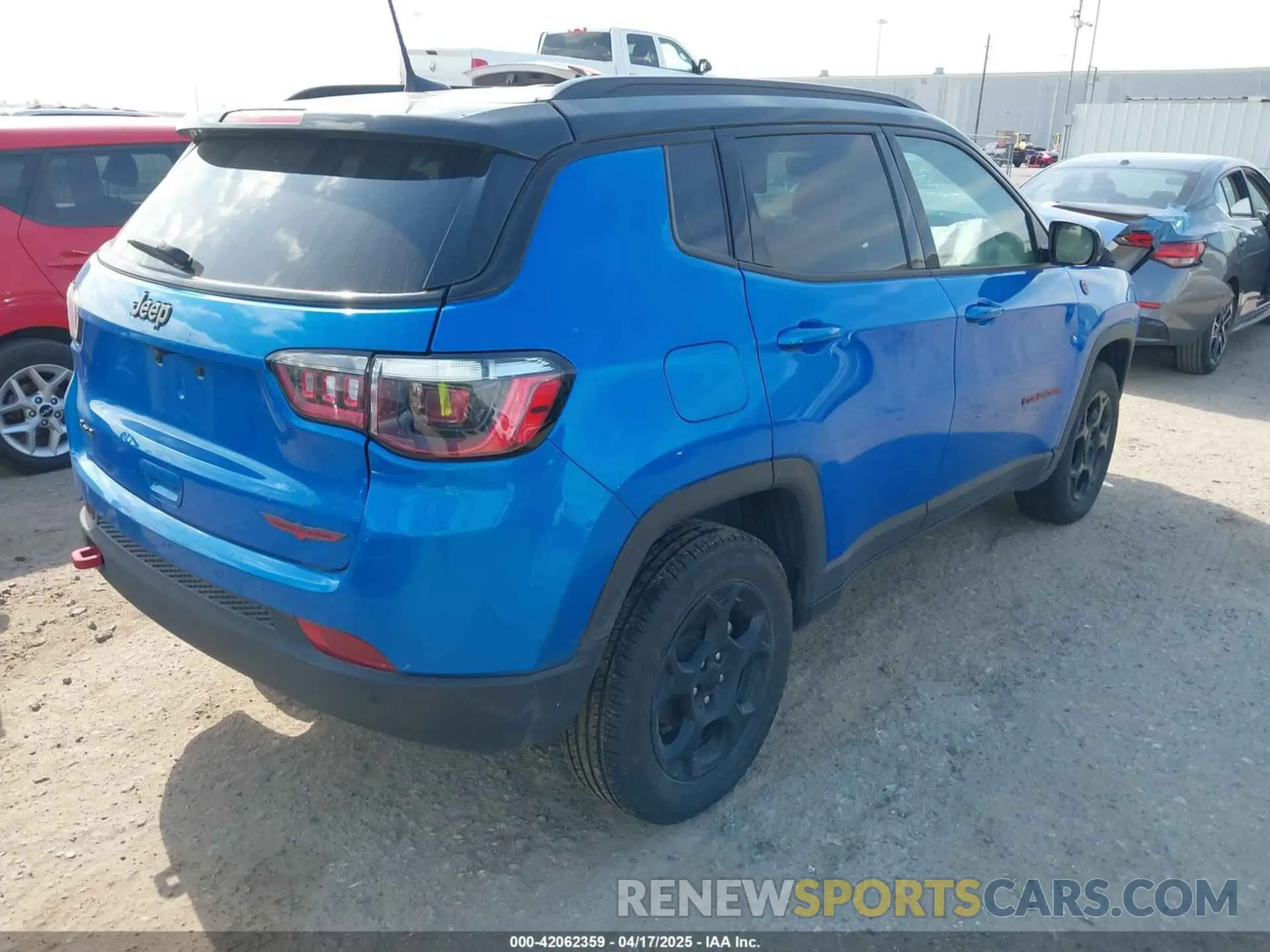 4 Photograph of a damaged car 3C4NJDDNXRT610584 JEEP COMPASS 2024