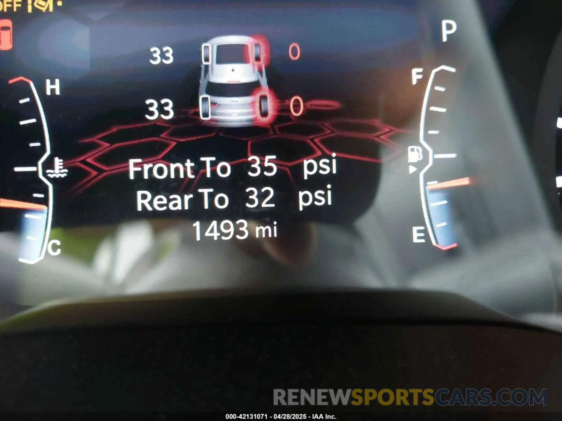 15 Photograph of a damaged car 3C4NJDFN0RT164250 JEEP COMPASS 2024