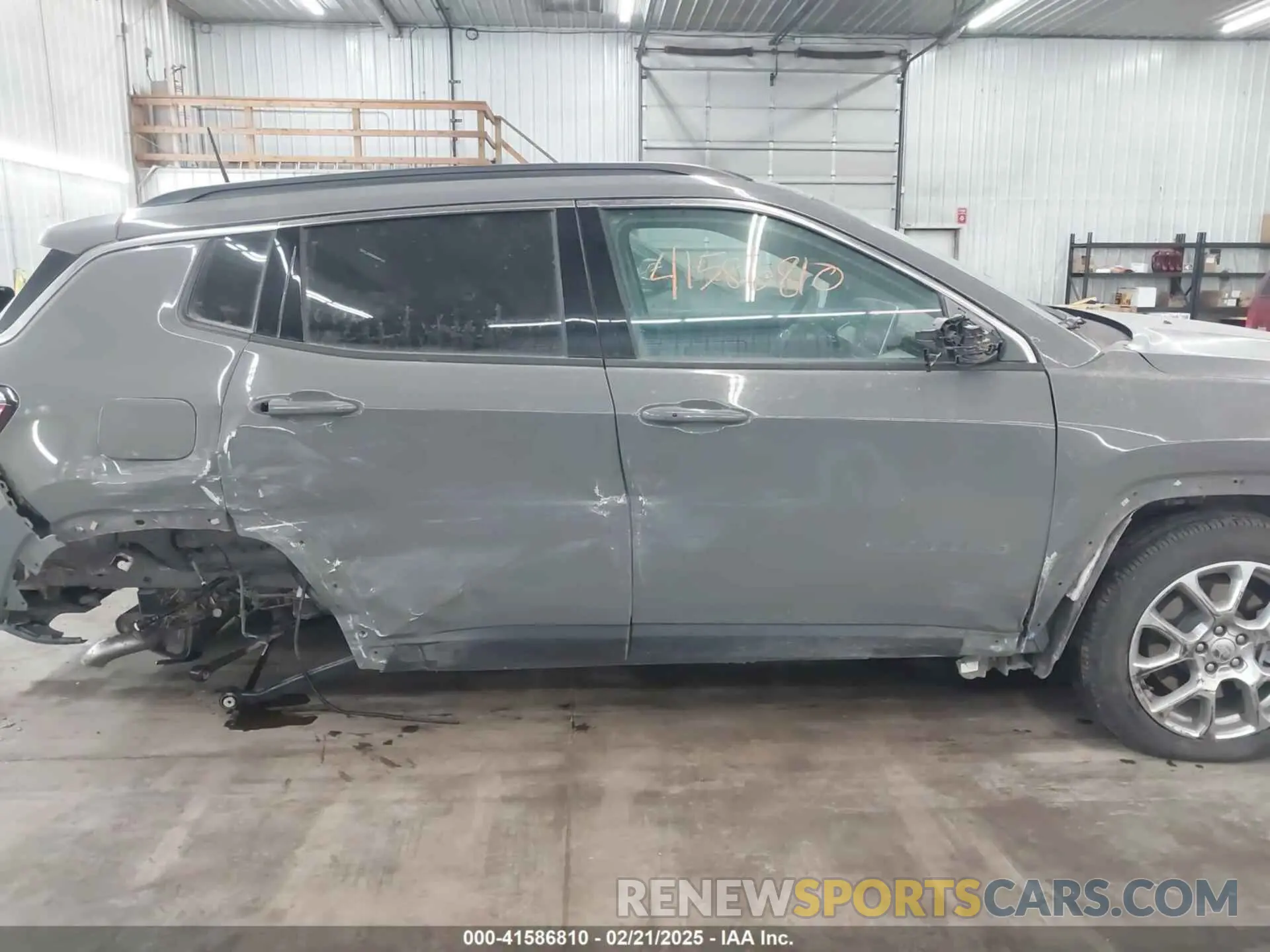 14 Photograph of a damaged car 3C4NJDFN1RT601432 JEEP COMPASS 2024