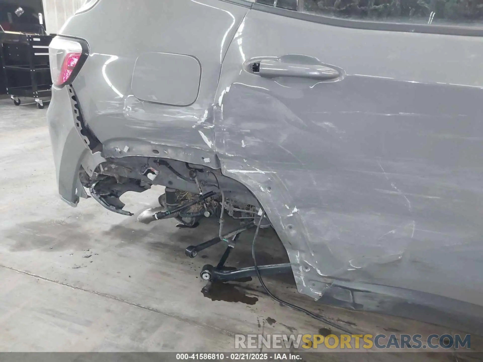 6 Photograph of a damaged car 3C4NJDFN1RT601432 JEEP COMPASS 2024