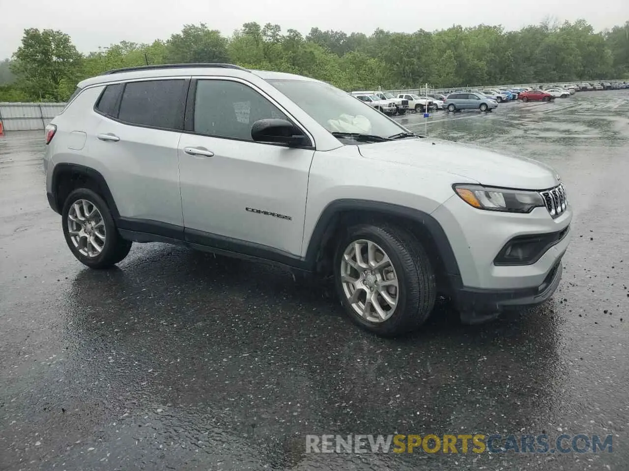 4 Photograph of a damaged car 3C4NJDFN4RT134099 JEEP COMPASS 2024