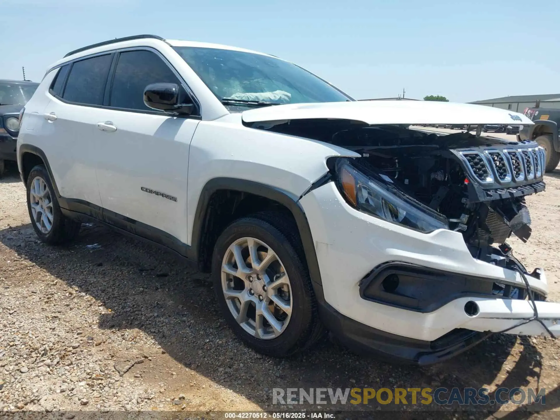 1 Photograph of a damaged car 3C4NJDFN5RT132085 JEEP COMPASS 2024