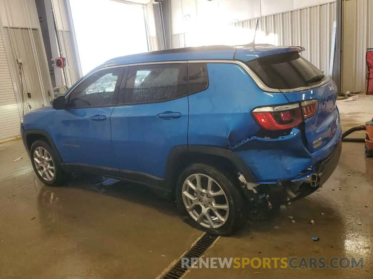 2 Photograph of a damaged car 3C4NJDFN5RT155253 JEEP COMPASS 2024