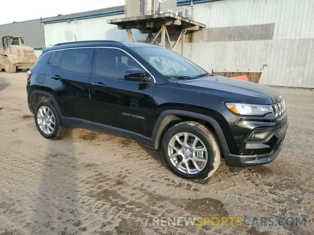 4 Photograph of a damaged car 3C4NJDFN6RT101203 JEEP COMPASS 2024