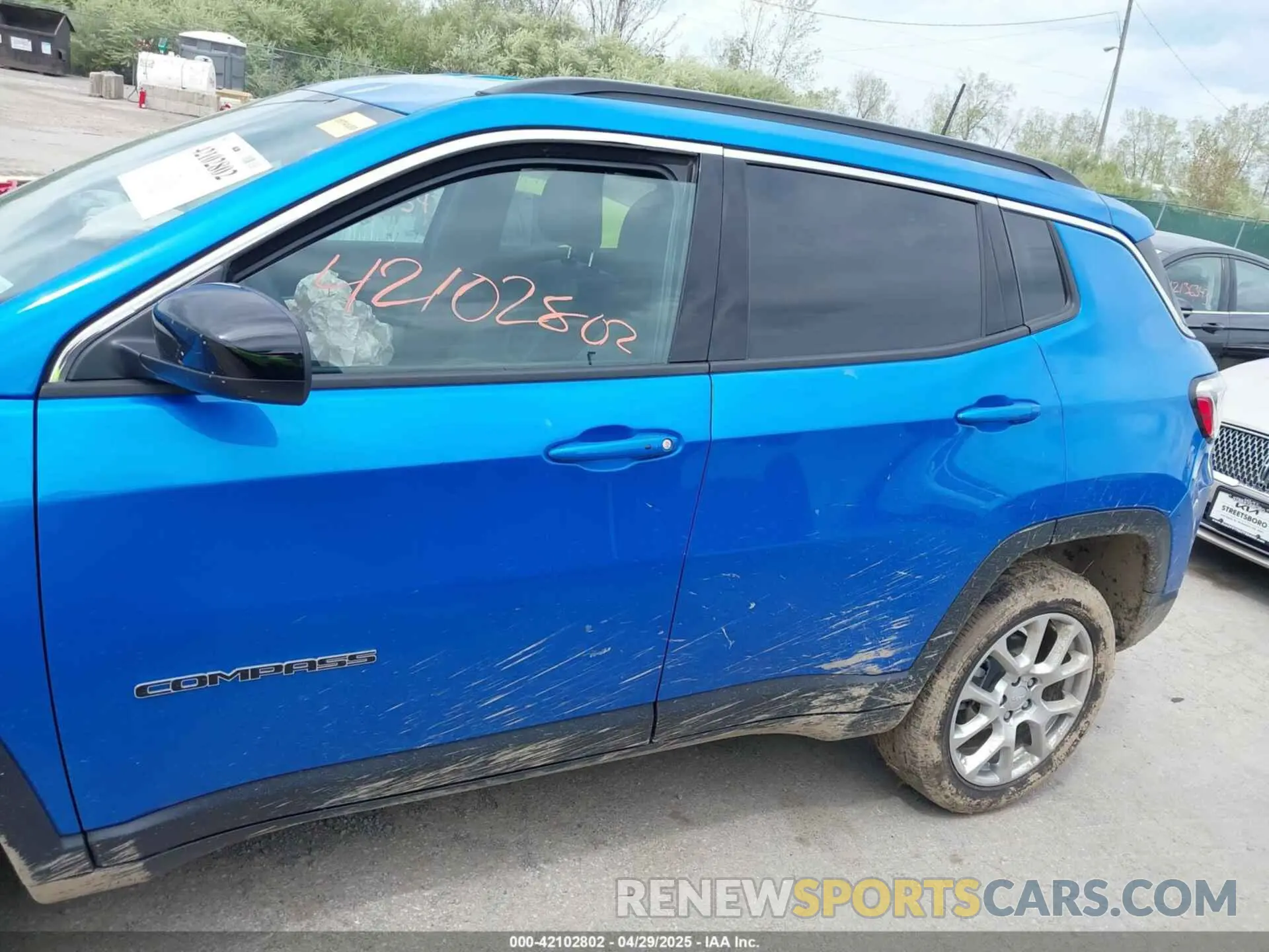 14 Photograph of a damaged car 3C4NJDFN6RT600714 JEEP COMPASS 2024