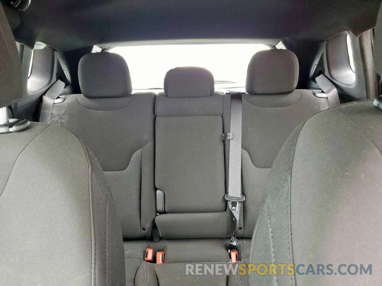 10 Photograph of a damaged car 3C4NJDAN0ST515350 JEEP COMPASS 2025