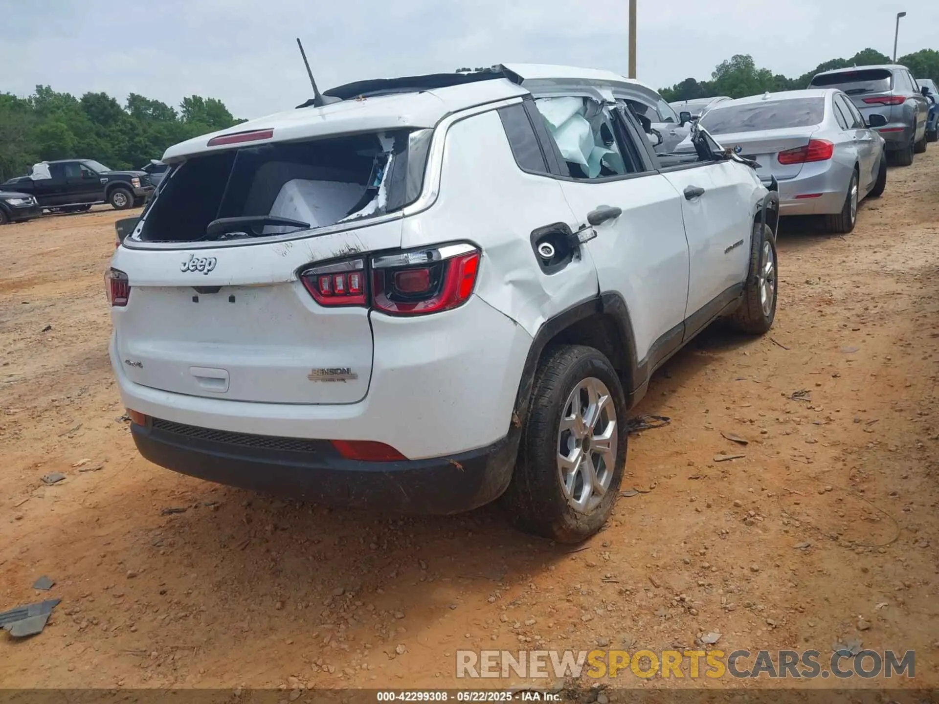 4 Photograph of a damaged car 3C4NJDAN1ST427522 JEEP COMPASS 2025
