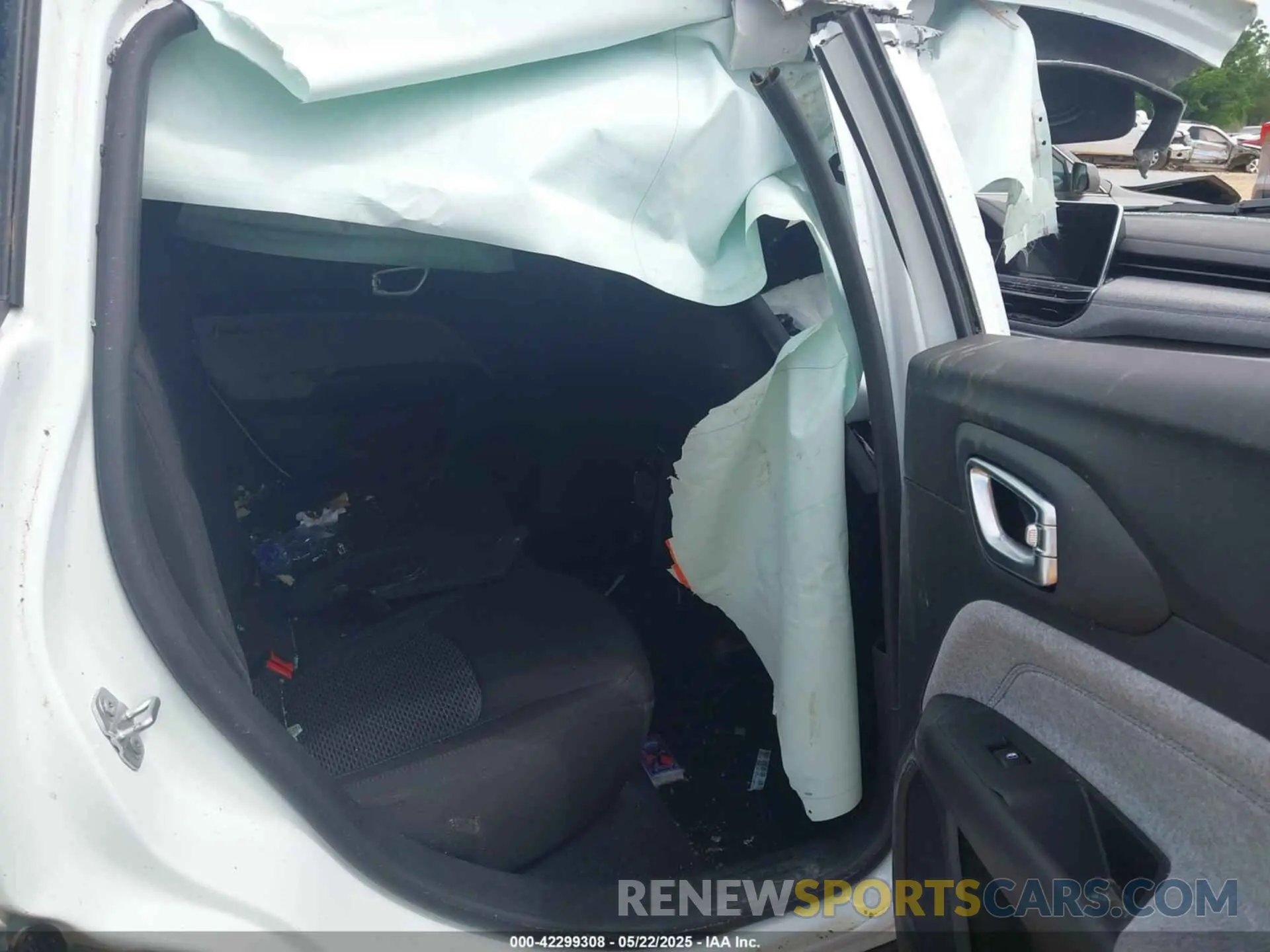 8 Photograph of a damaged car 3C4NJDAN1ST427522 JEEP COMPASS 2025
