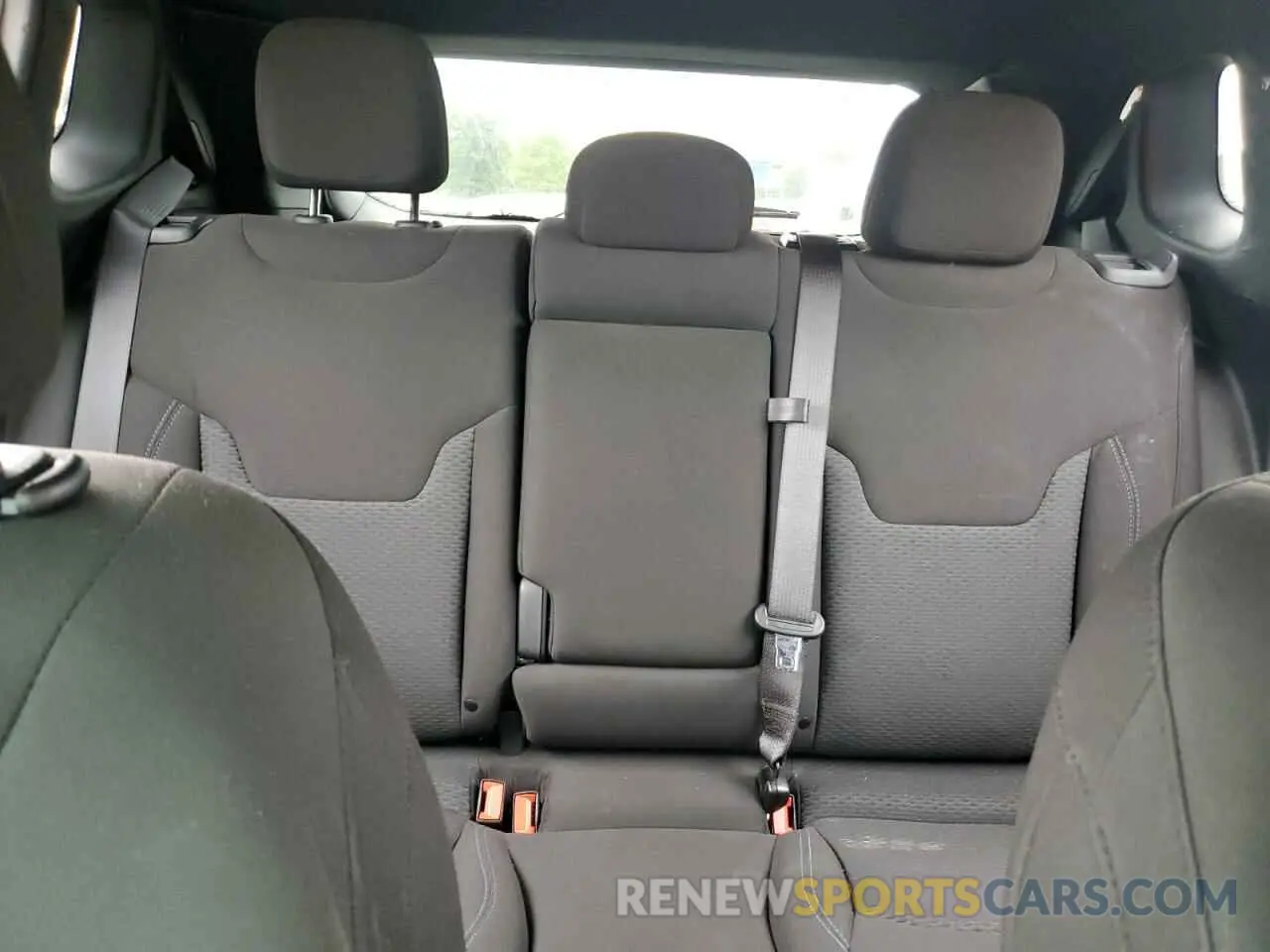 10 Photograph of a damaged car 3C4NJDAN6ST505776 JEEP COMPASS 2025