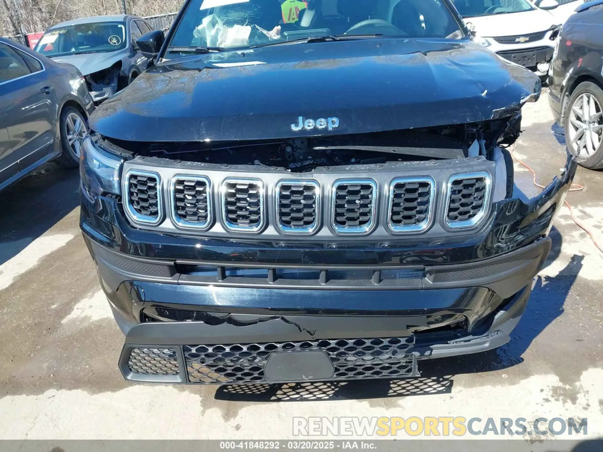 18 Photograph of a damaged car 3C4NJDAN7ST518472 JEEP COMPASS 2025