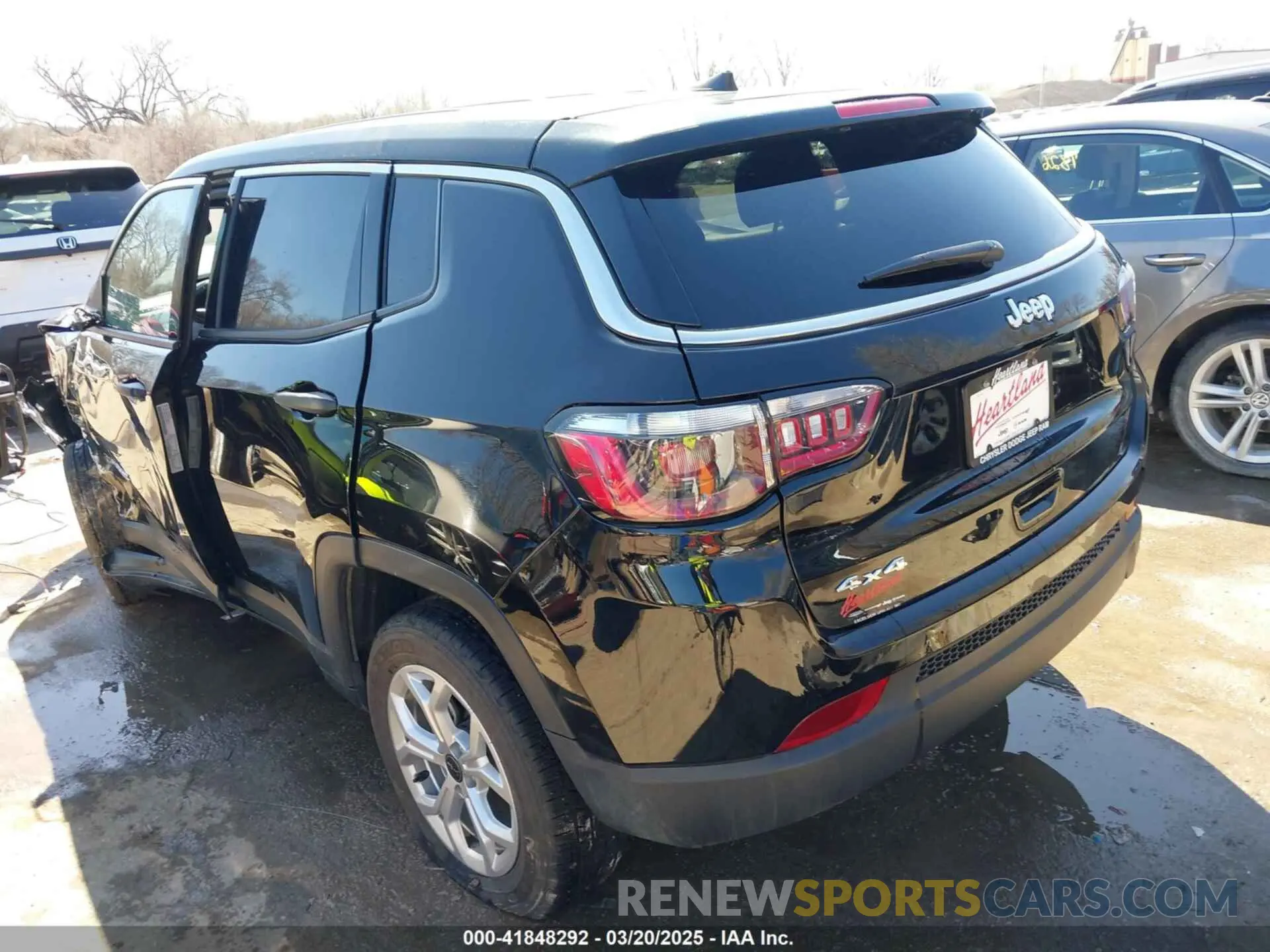 3 Photograph of a damaged car 3C4NJDAN7ST518472 JEEP COMPASS 2025
