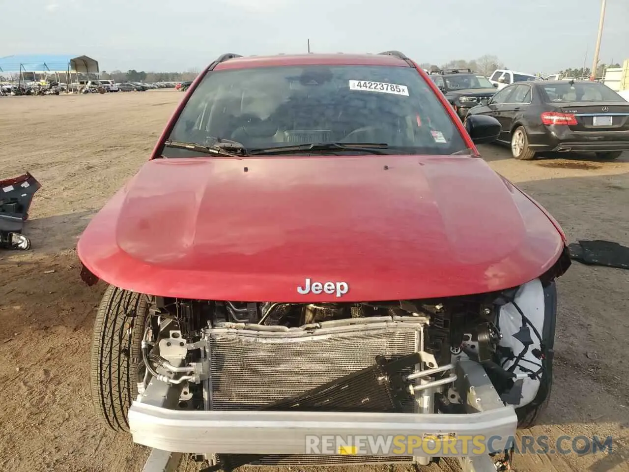 5 Photograph of a damaged car 3C4NJDBN3ST530732 JEEP COMPASS 2025