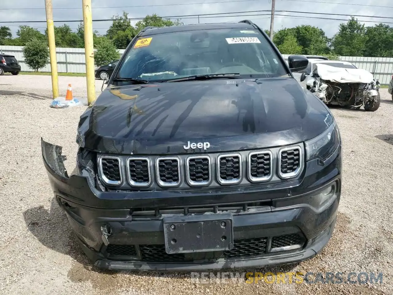 5 Photograph of a damaged car 3C4NJDBN3ST546946 JEEP COMPASS 2025