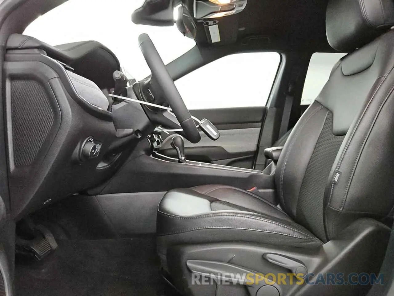 7 Photograph of a damaged car 3C4NJDBN4ST526186 JEEP COMPASS 2025