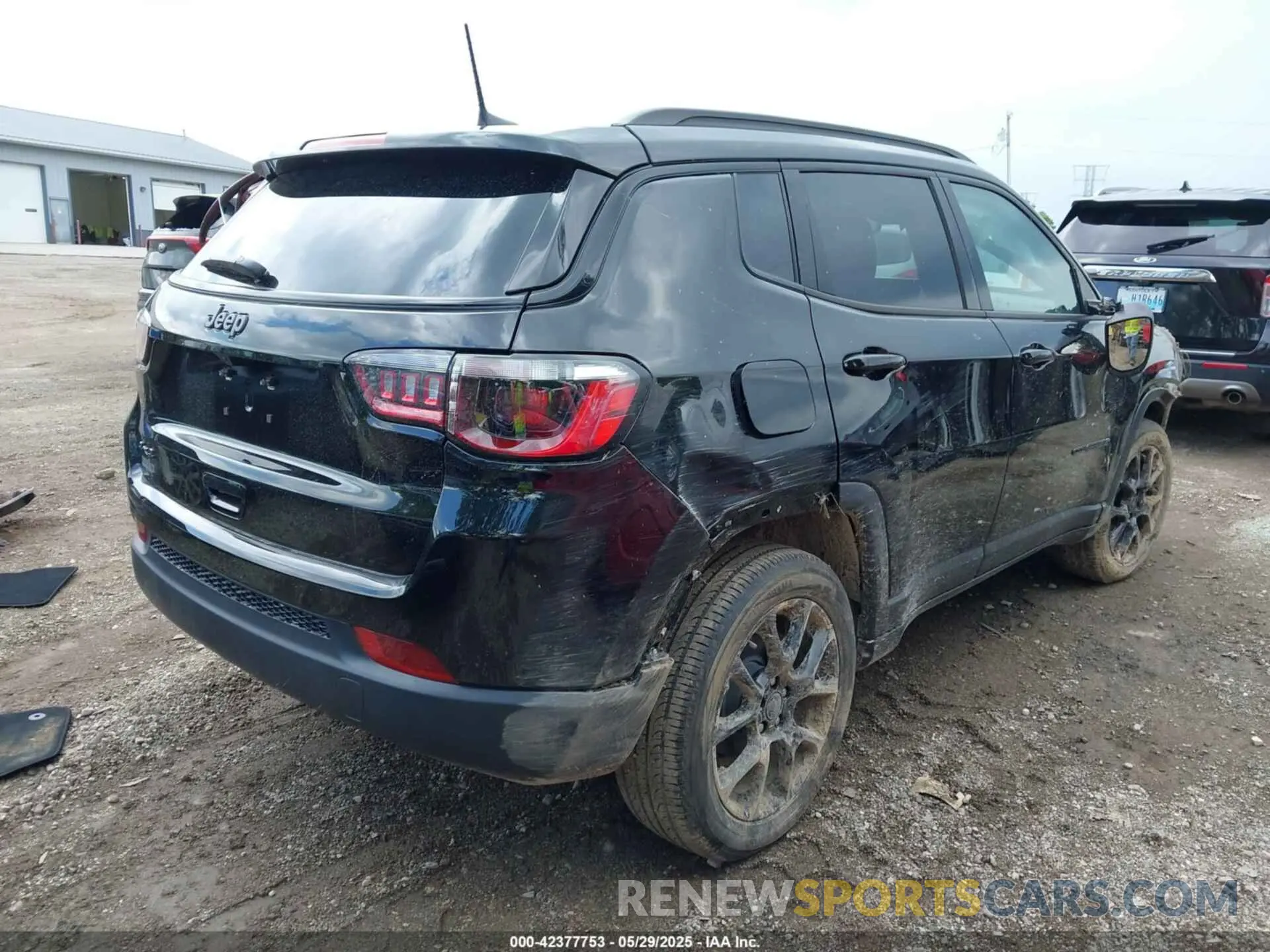 4 Photograph of a damaged car 3C4NJDBN4ST553209 JEEP COMPASS 2025