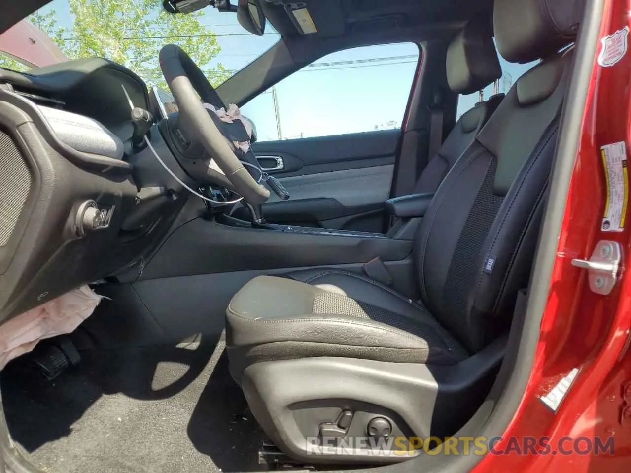 7 Photograph of a damaged car 3C4NJDBN4ST569877 JEEP COMPASS 2025