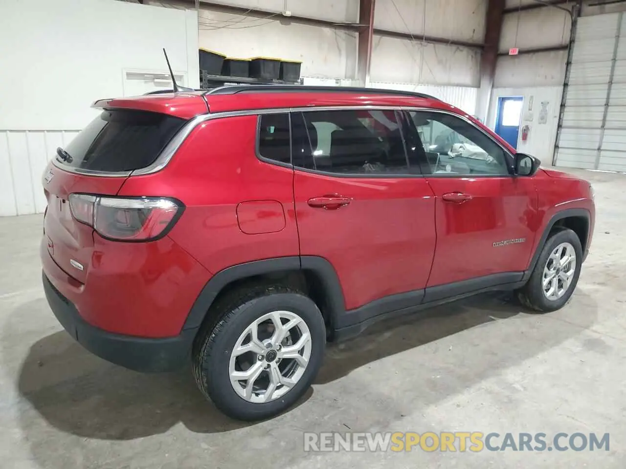 3 Photograph of a damaged car 3C4NJDBN6ST549176 JEEP COMPASS 2025