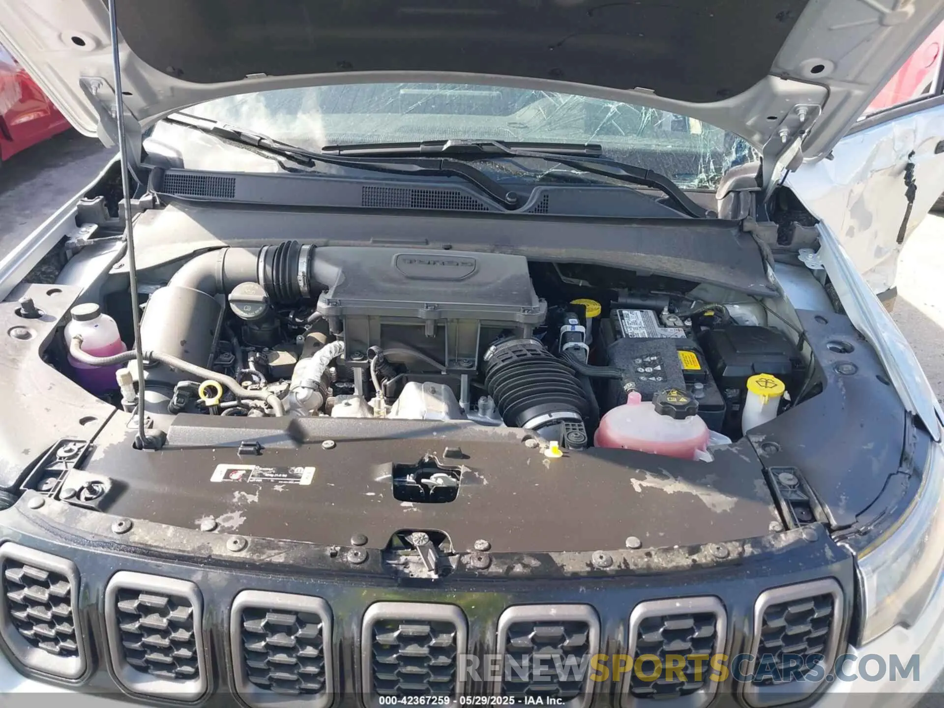 10 Photograph of a damaged car 3C4NJDBN8ST541659 JEEP COMPASS 2025