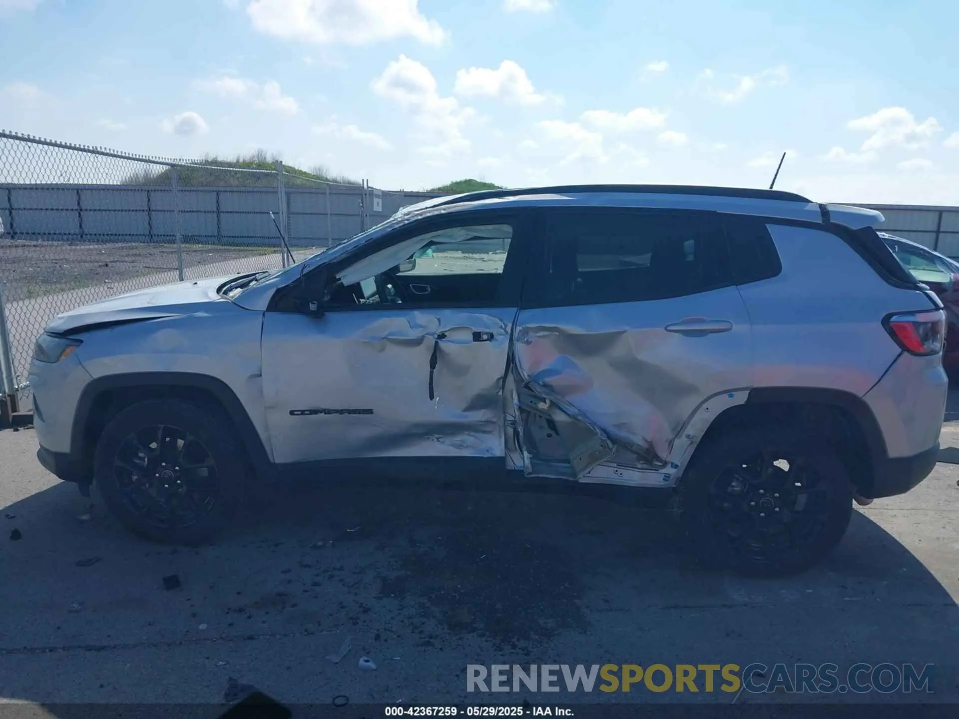 14 Photograph of a damaged car 3C4NJDBN8ST541659 JEEP COMPASS 2025