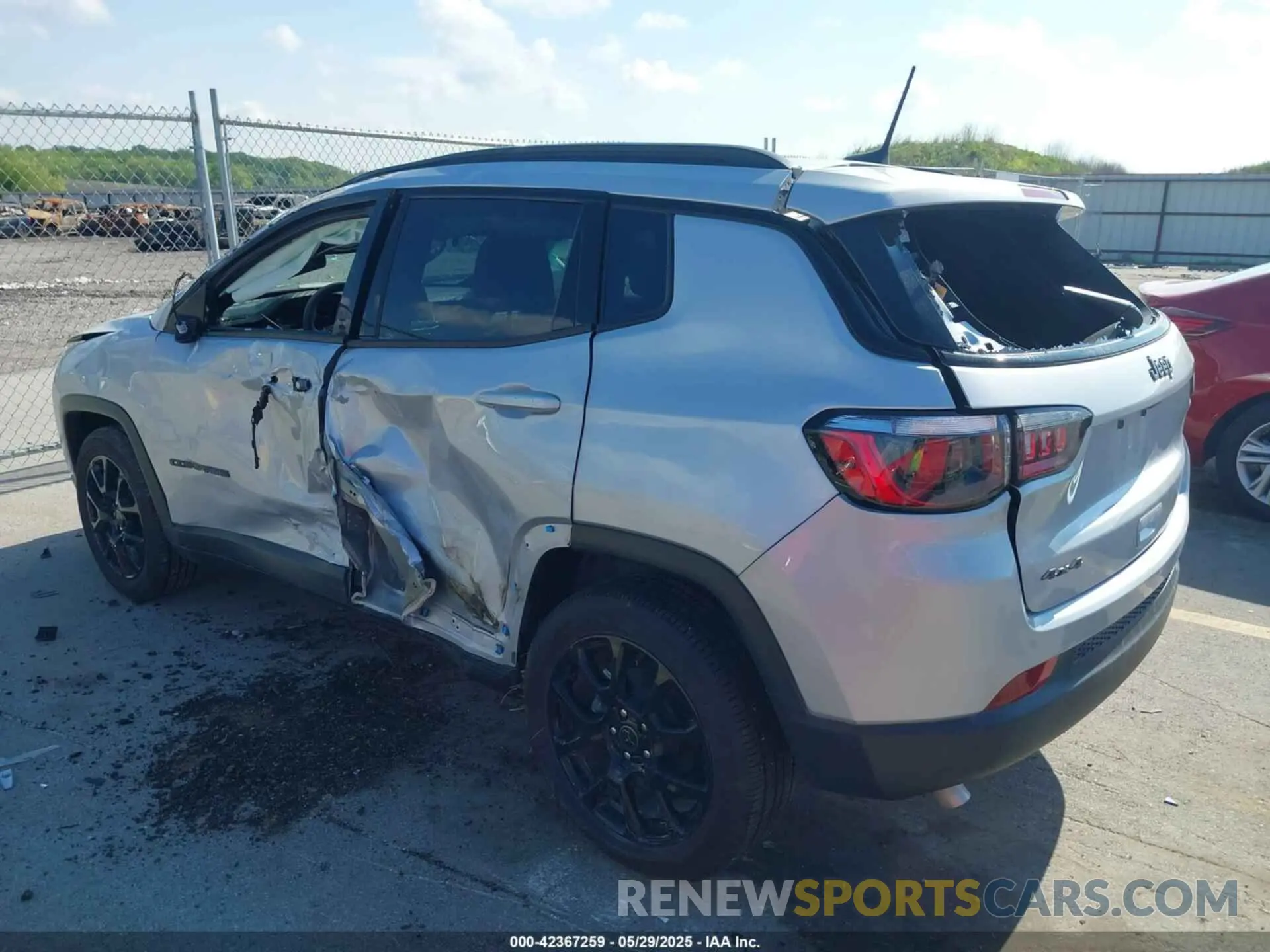 3 Photograph of a damaged car 3C4NJDBN8ST541659 JEEP COMPASS 2025