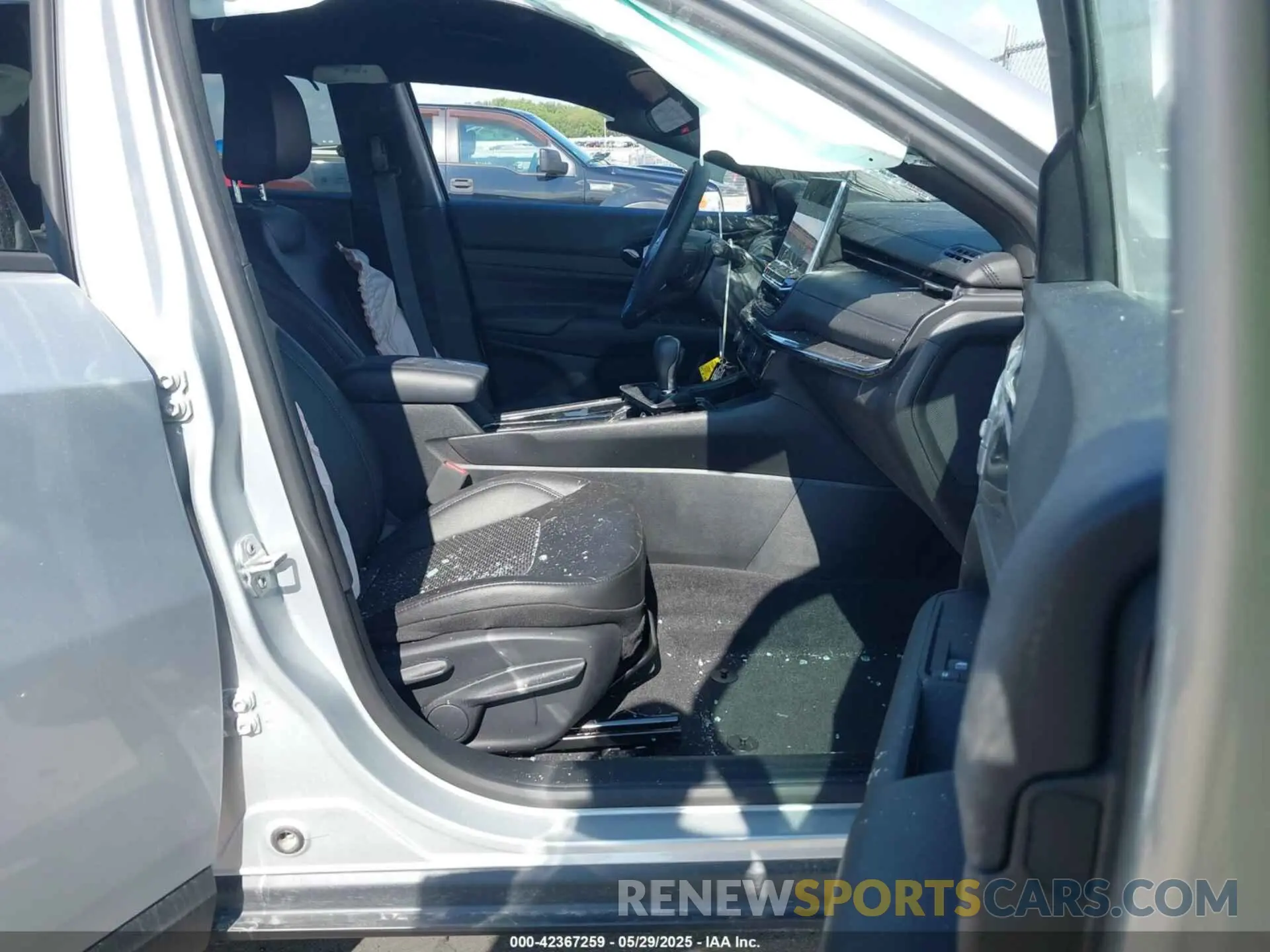 5 Photograph of a damaged car 3C4NJDBN8ST541659 JEEP COMPASS 2025