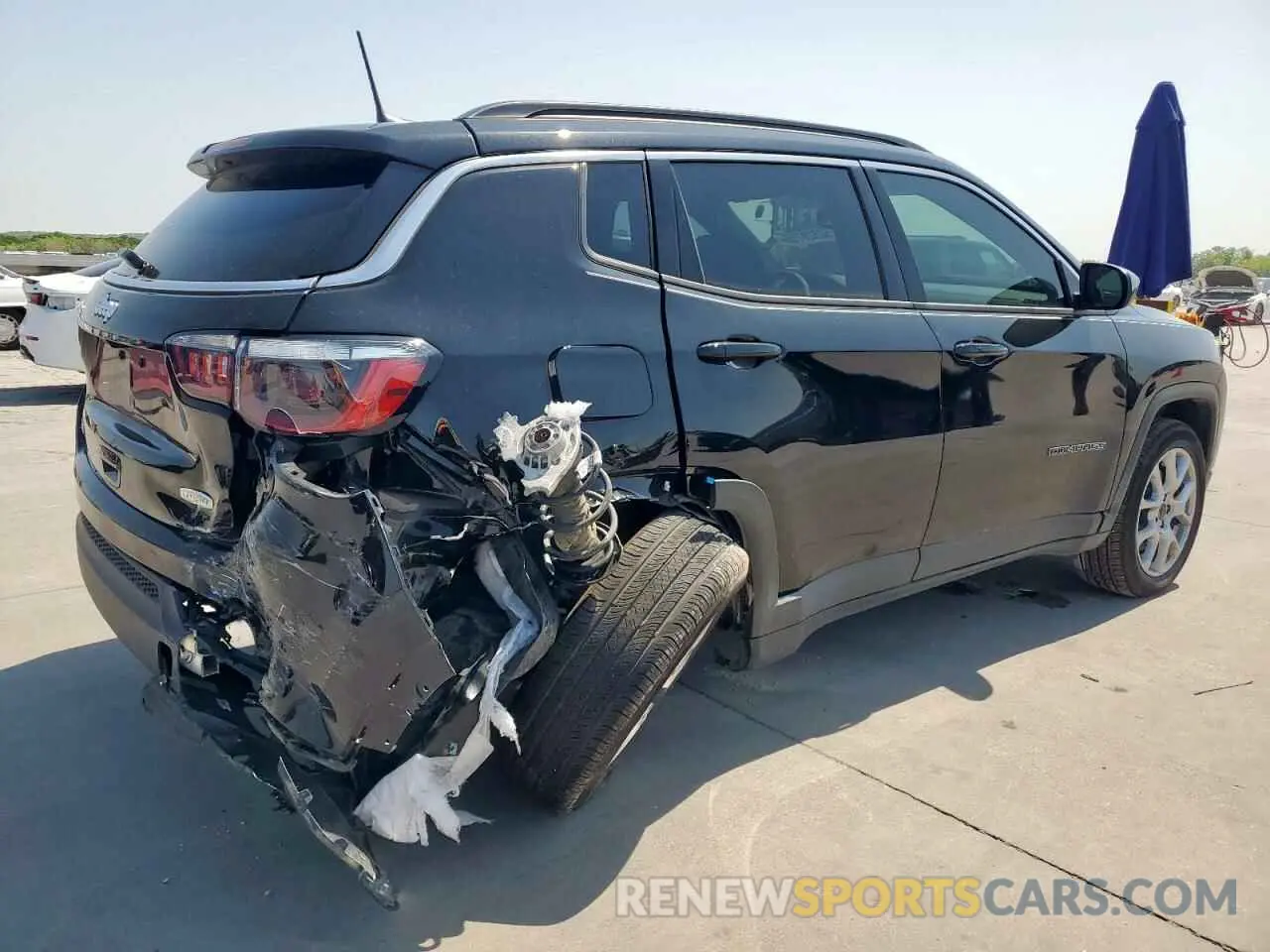 3 Photograph of a damaged car 3C4NJDBN9ST515927 JEEP COMPASS 2025