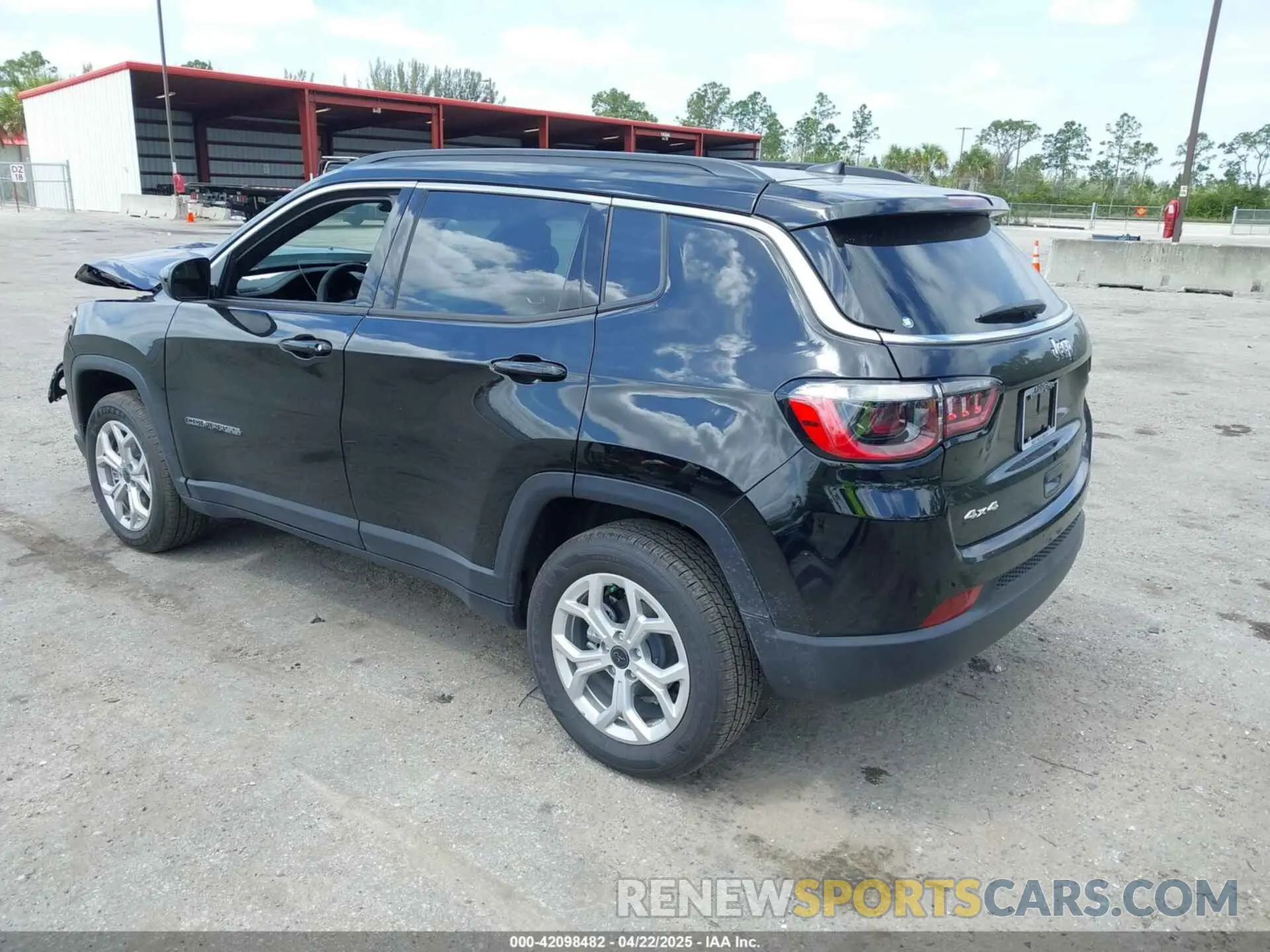 3 Photograph of a damaged car 3C4NJDBN9ST569440 JEEP COMPASS 2025