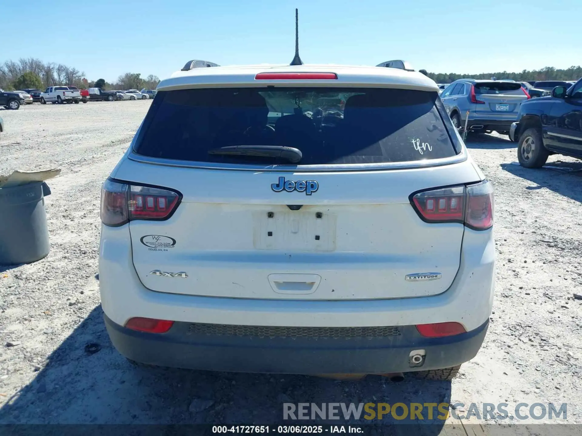 15 Photograph of a damaged car 3C4NJDBNXST520974 JEEP COMPASS 2025
