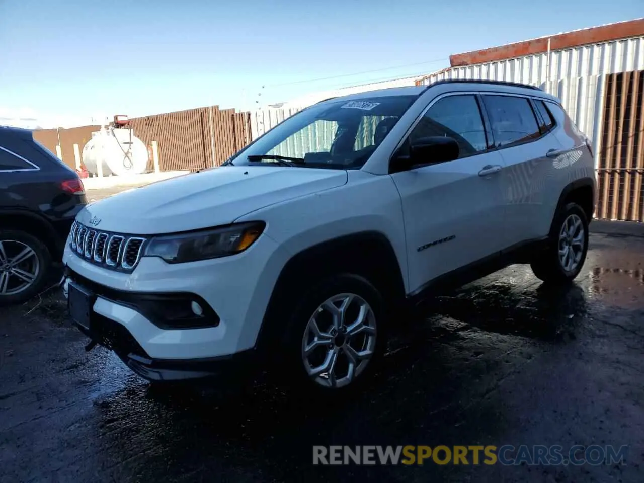 1 Photograph of a damaged car 3C4NJDBNXST547575 JEEP COMPASS 2025