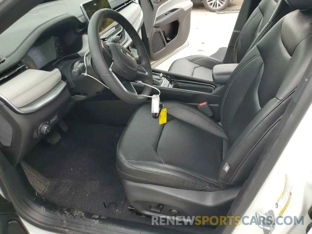 7 Photograph of a damaged car 3C4NJDCN1ST511370 JEEP COMPASS 2025