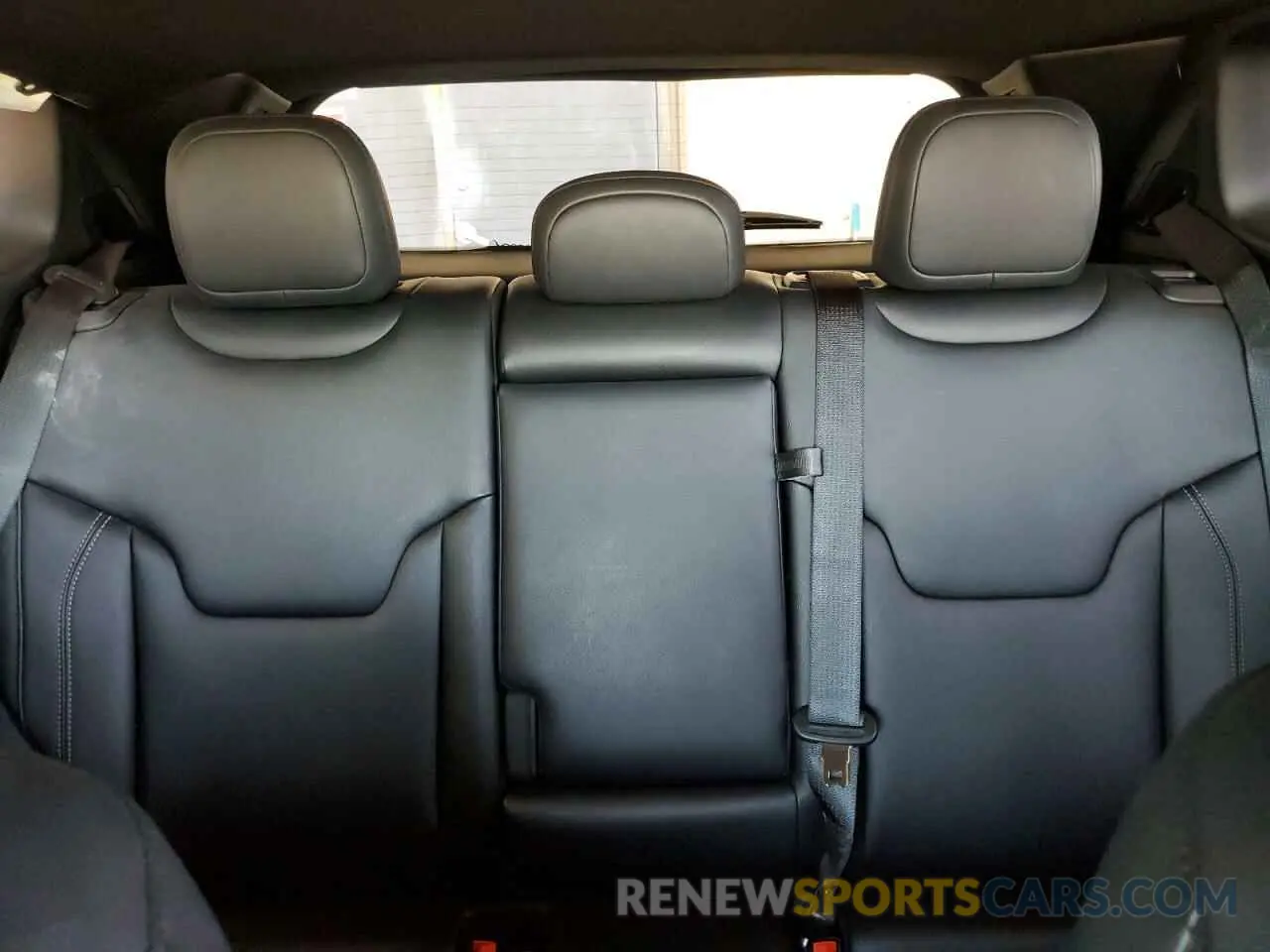 10 Photograph of a damaged car 3C4NJDCN2ST514388 JEEP COMPASS 2025