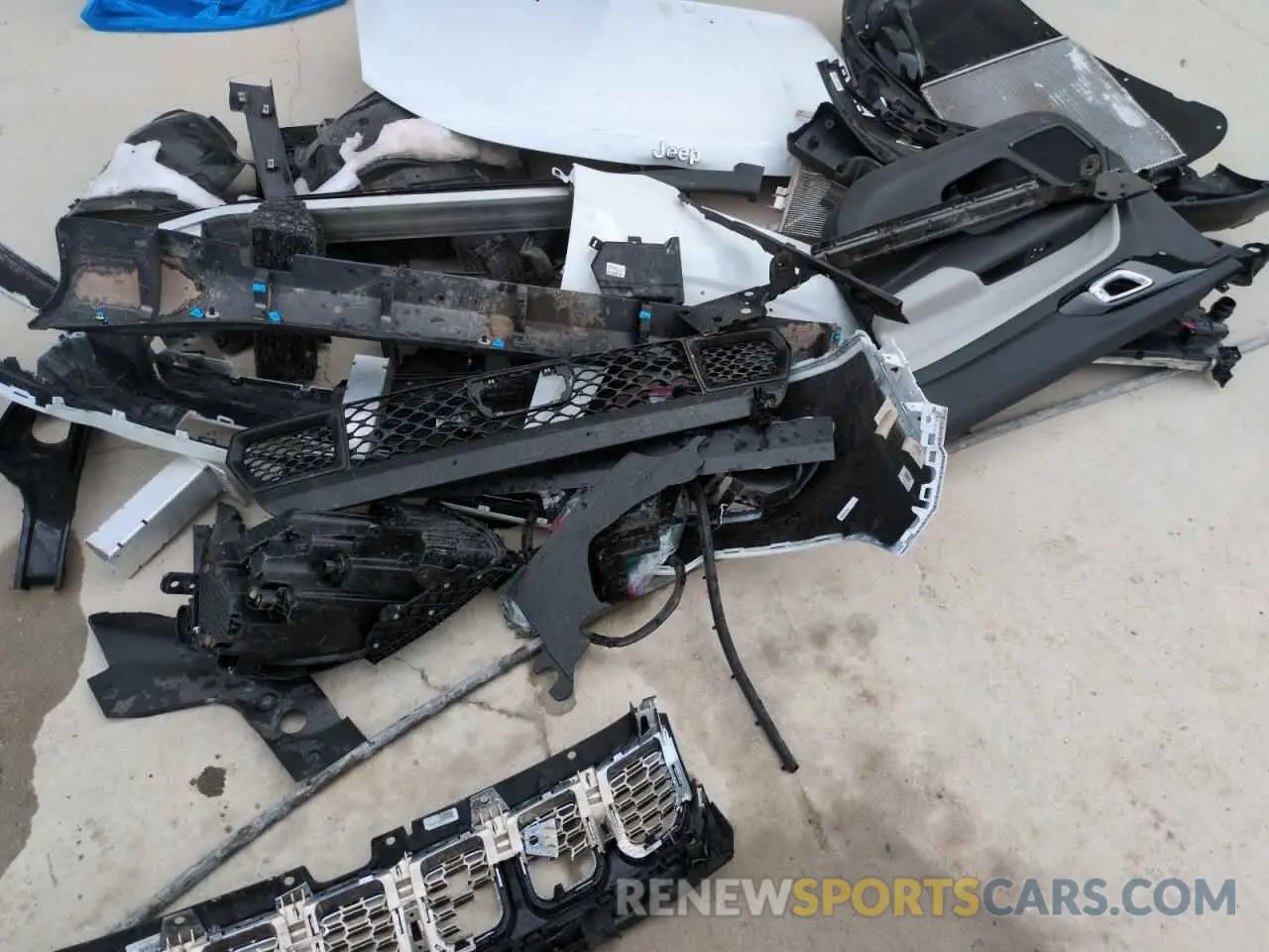 13 Photograph of a damaged car 3C4NJDCN3ST510222 JEEP COMPASS 2025