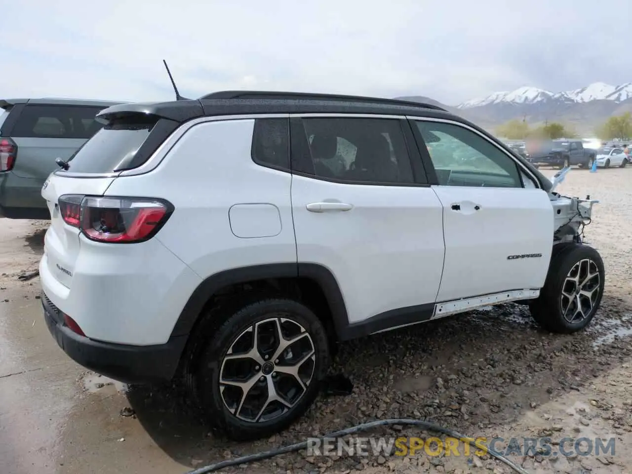 3 Photograph of a damaged car 3C4NJDCN3ST510222 JEEP COMPASS 2025
