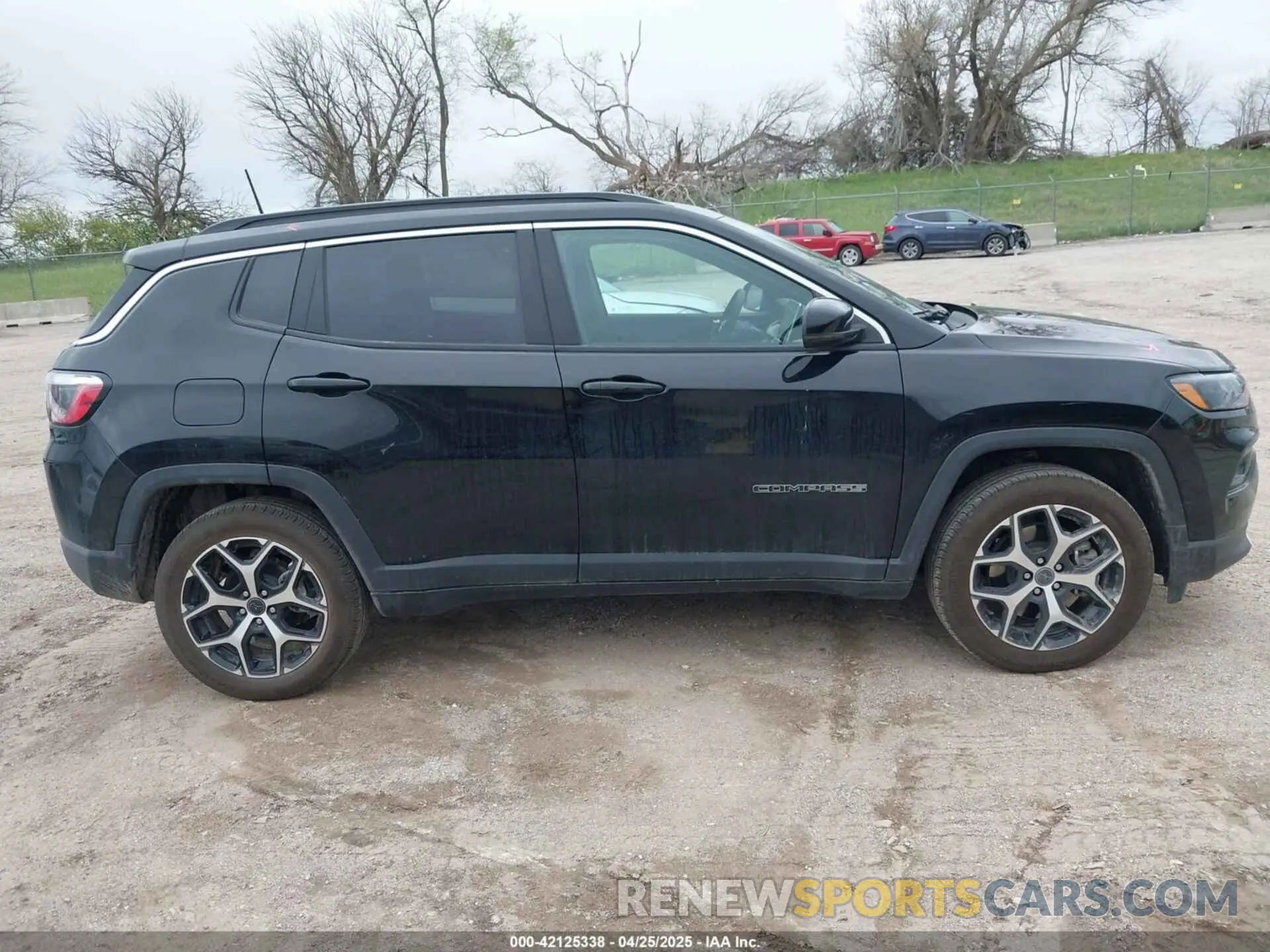 13 Photograph of a damaged car 3C4NJDCN3ST541115 JEEP COMPASS 2025