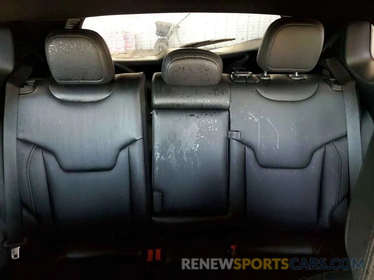 10 Photograph of a damaged car 3C4NJDCN3ST556732 JEEP COMPASS 2025