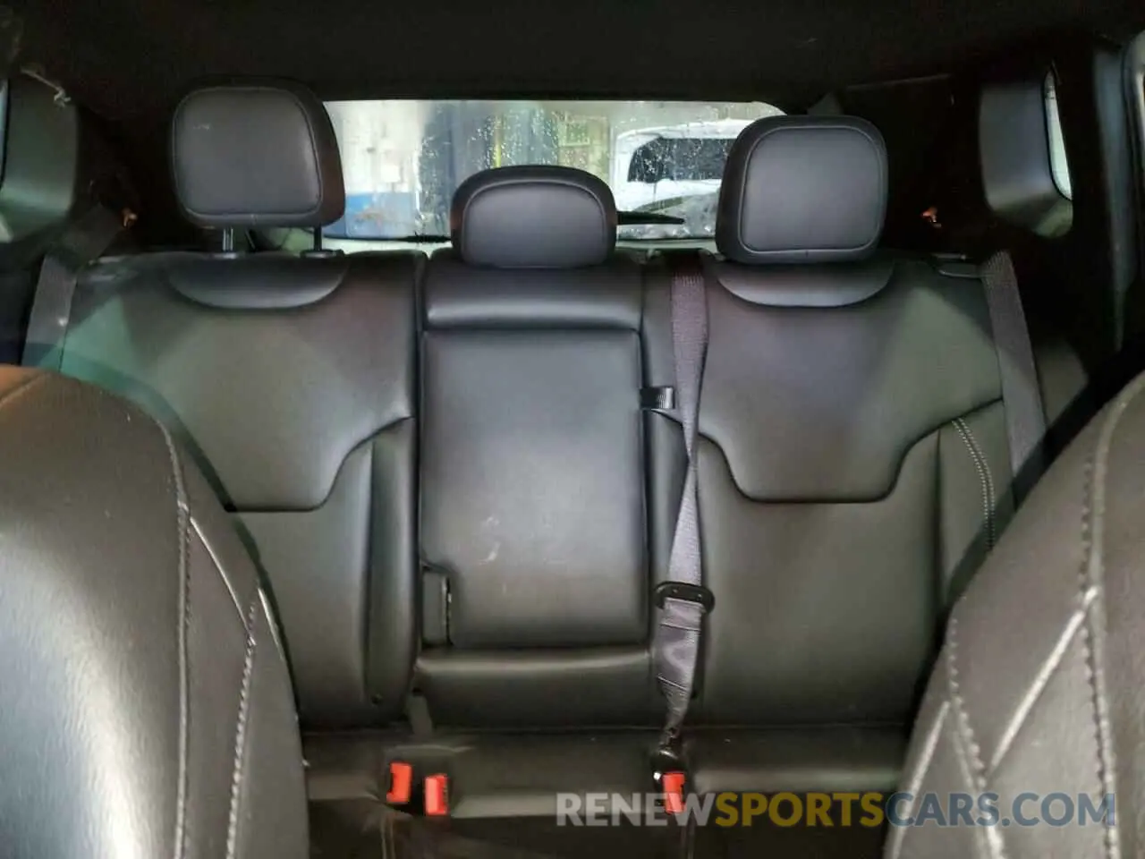 10 Photograph of a damaged car 3C4NJDCN4ST509581 JEEP COMPASS 2025