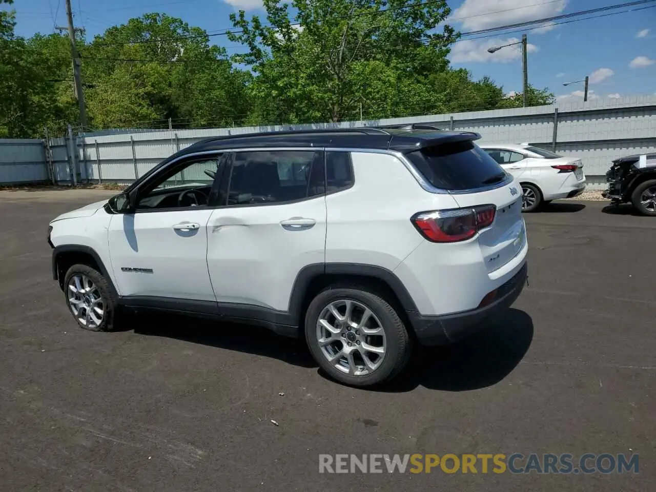 2 Photograph of a damaged car 3C4NJDCN4ST513226 JEEP COMPASS 2025