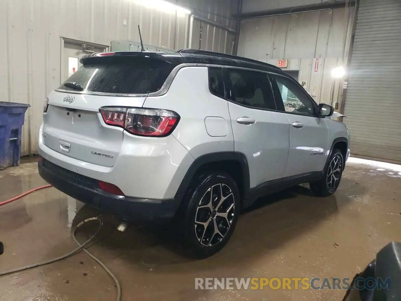 3 Photograph of a damaged car 3C4NJDCN5ST509105 JEEP COMPASS 2025