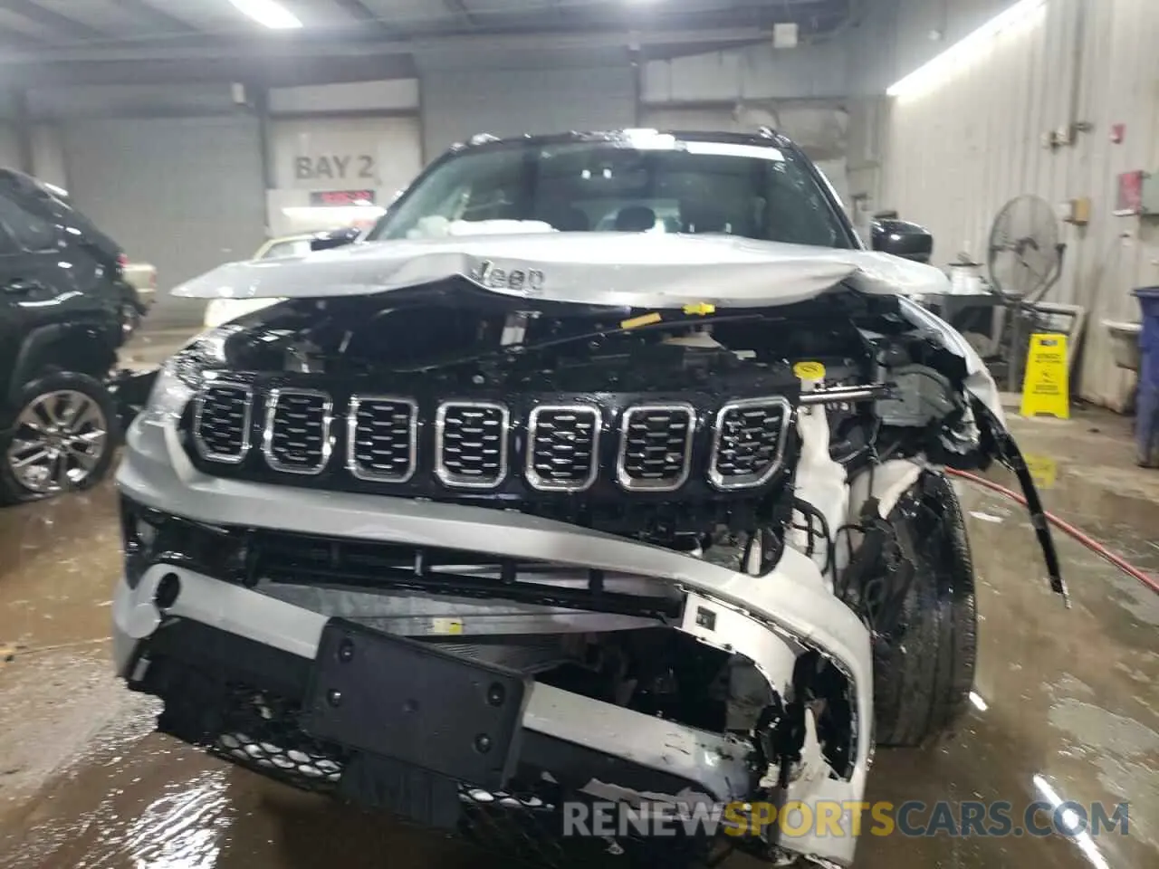 5 Photograph of a damaged car 3C4NJDCN5ST509105 JEEP COMPASS 2025