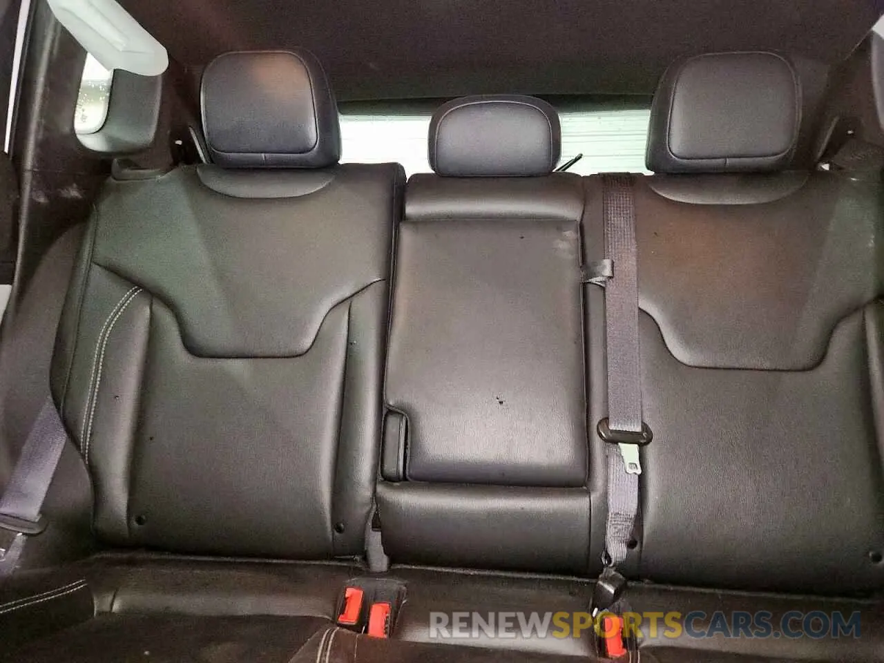 10 Photograph of a damaged car 3C4NJDCN5ST509928 JEEP COMPASS 2025