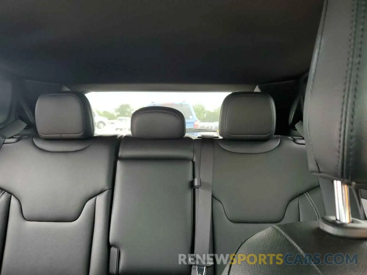 10 Photograph of a damaged car 3C4NJDCN5ST526860 JEEP COMPASS 2025